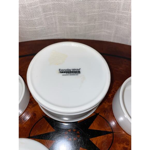 Fitz & Floyd everyday white nesting measuring cup set. - Picture 4 of 6